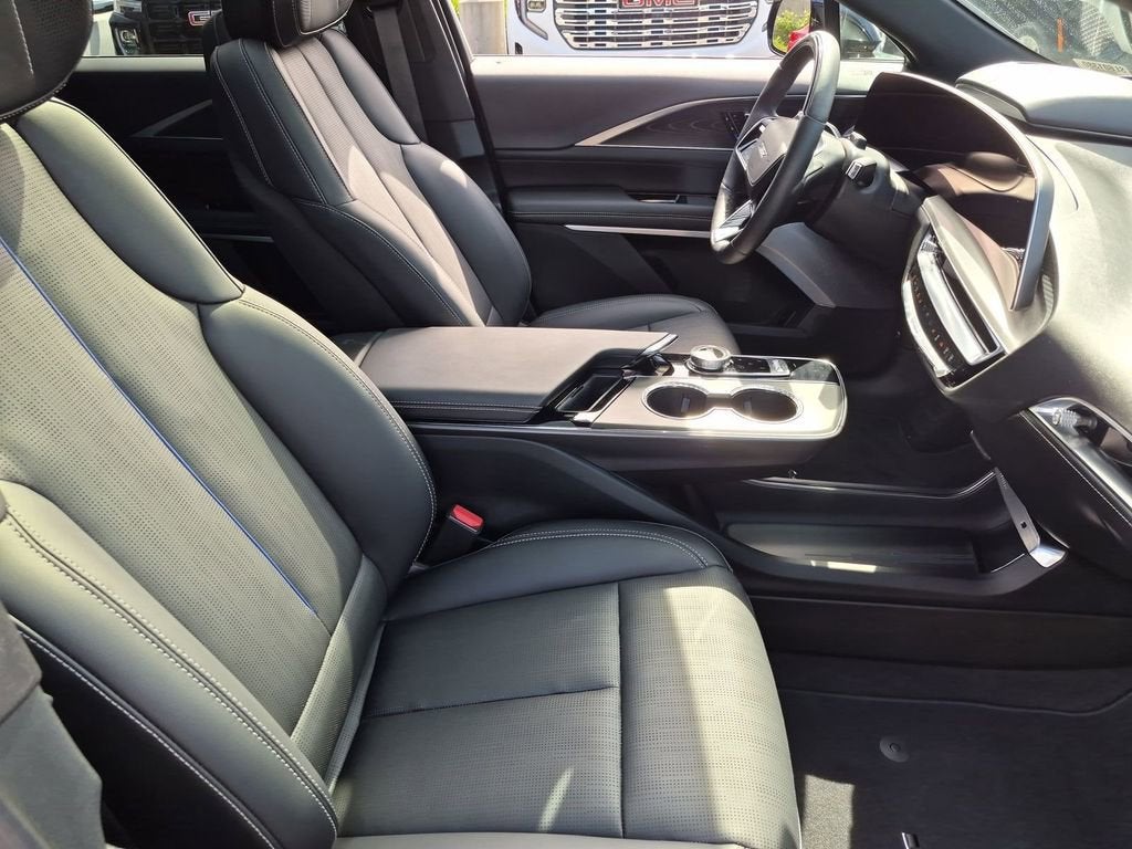 2026 Cadillac LYRIQ V-Series