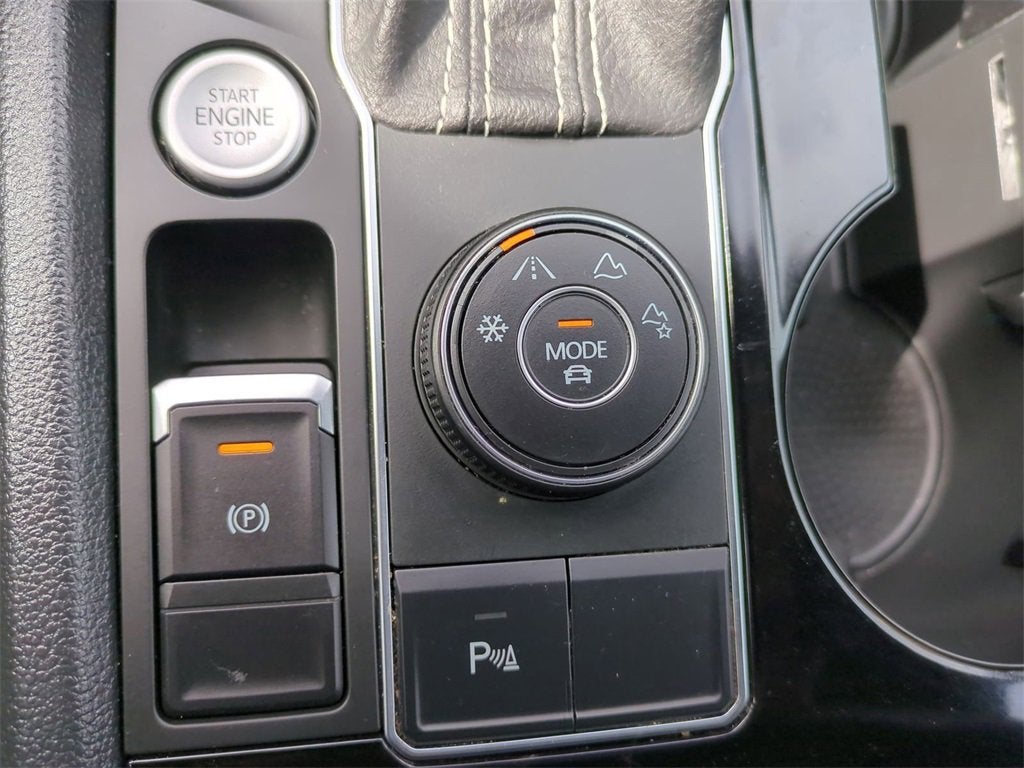 2022 Volkswagen Atlas Cross Sport 3.6L V6 SEL R-Line