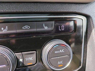 2022 Volkswagen Atlas Cross Sport 3.6L V6 SEL R-Line