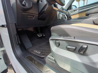 2022 Volkswagen Atlas Cross Sport 3.6L V6 SEL R-Line