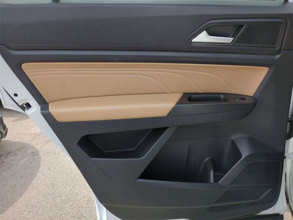 2022 Volkswagen Atlas Cross Sport 3.6L V6 SEL R-Line