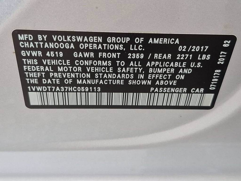 2017 Volkswagen Passat R-Line w/Comfort Pkg