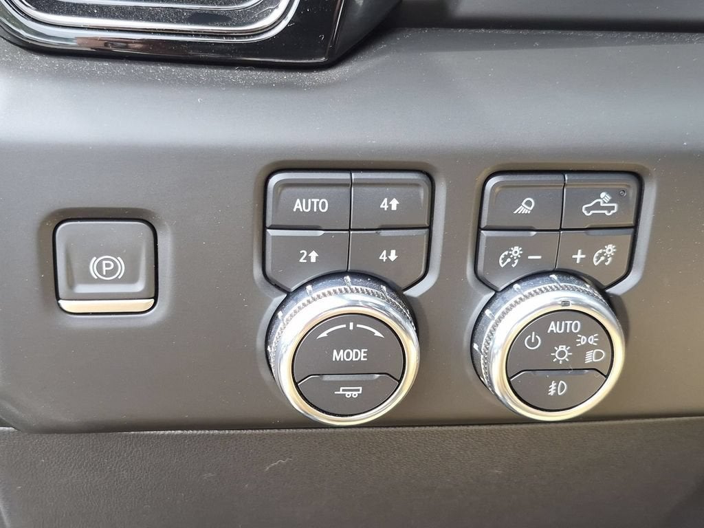 2023 GMC Sierra 1500 AT4X