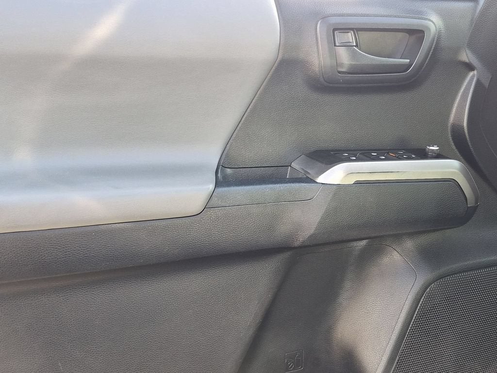2016 Toyota Tacoma SR5