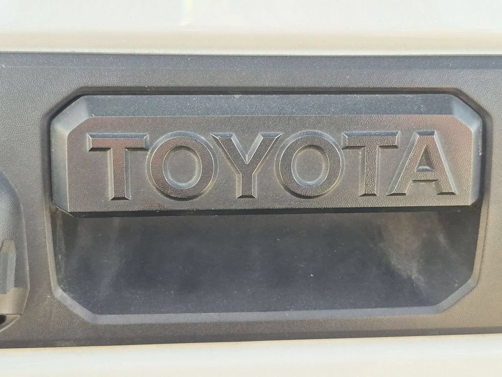 2016 Toyota Tacoma SR5