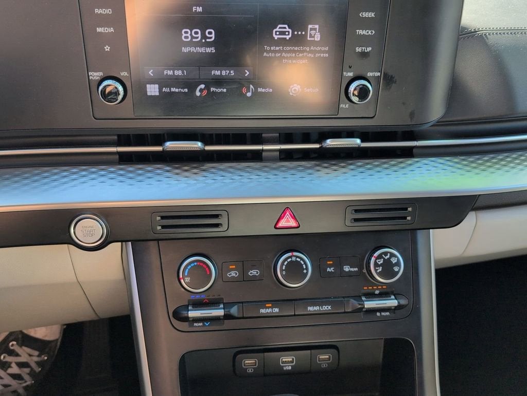 2024 Kia Carnival LX