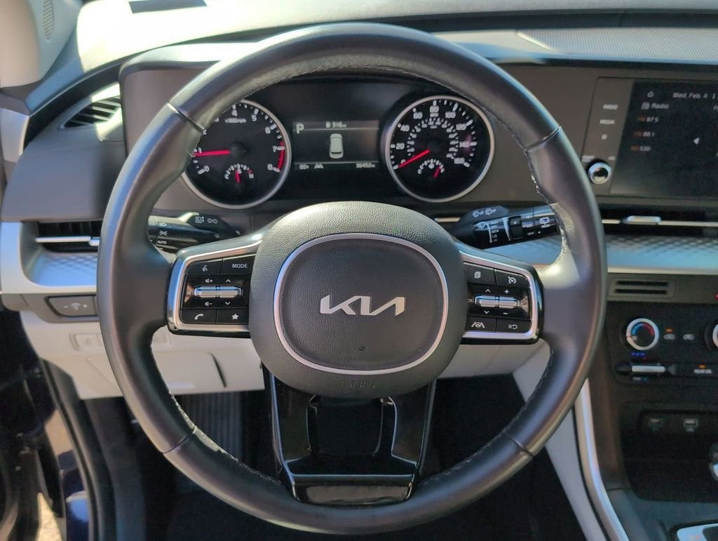 2024 Kia Carnival LX