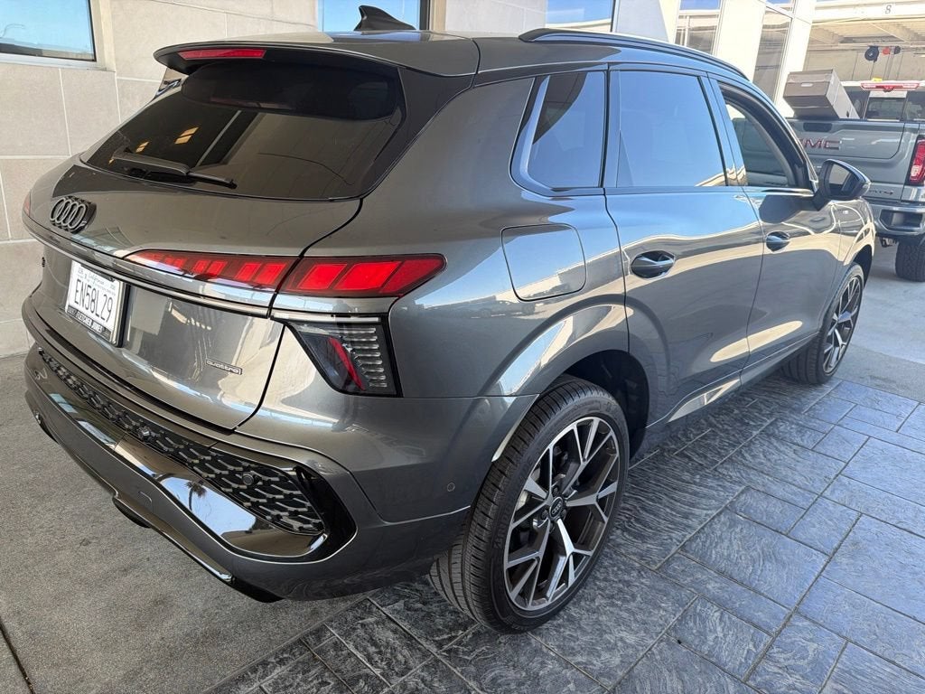 2026 Audi Q3 S line
