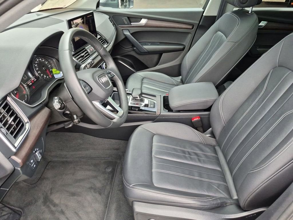 2022 Audi Q5 S line Premium