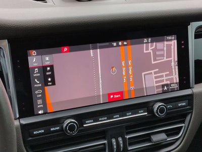 2021 Porsche Macan Base