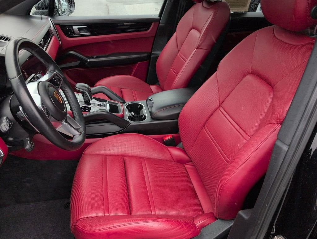 2021 Porsche Cayenne Base