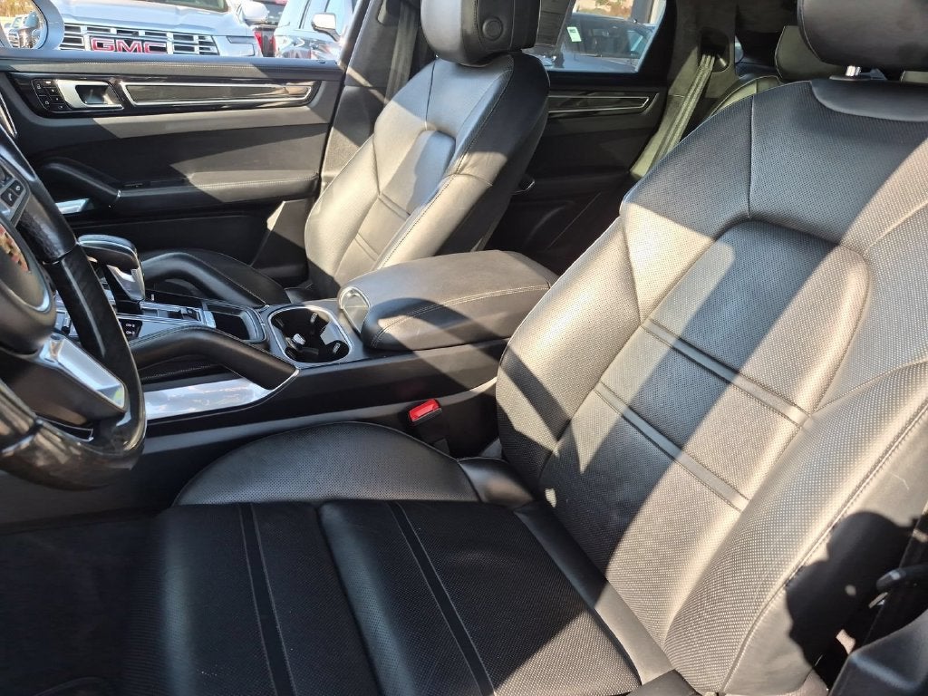 2020 Porsche Cayenne Turbo S E-Hybrid