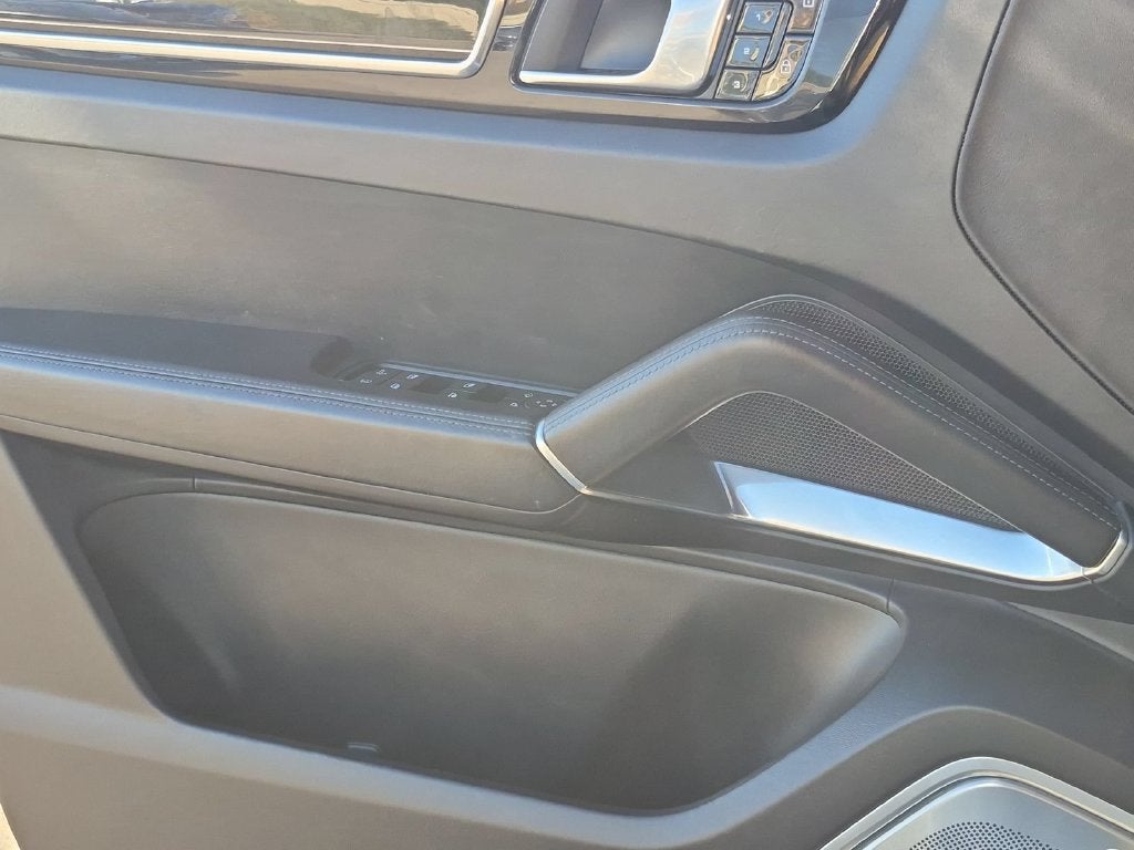 2020 Porsche Cayenne Turbo S E-Hybrid